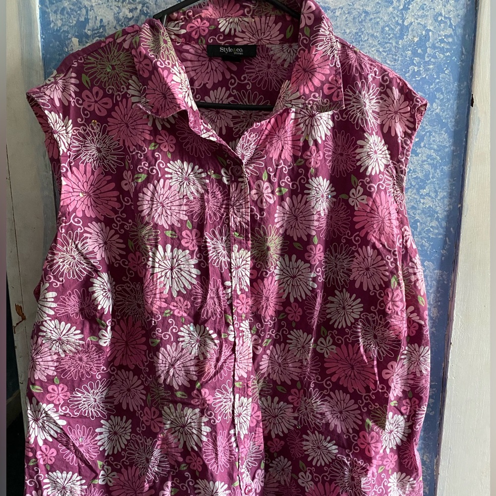 Style and co size 20W pink floral sleeveless blouse